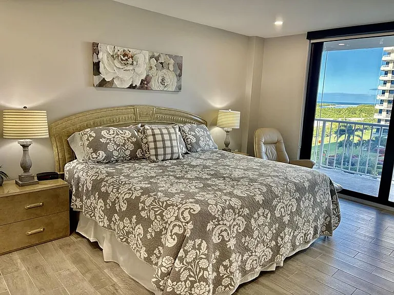 260 Seaview Ct #508 — Photo 8