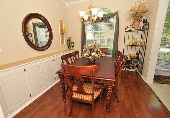 2nd image of 865 Kingsbridge Dr