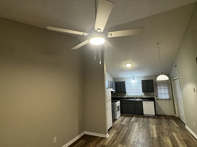 2601 Richard Dr #B — Photo 4