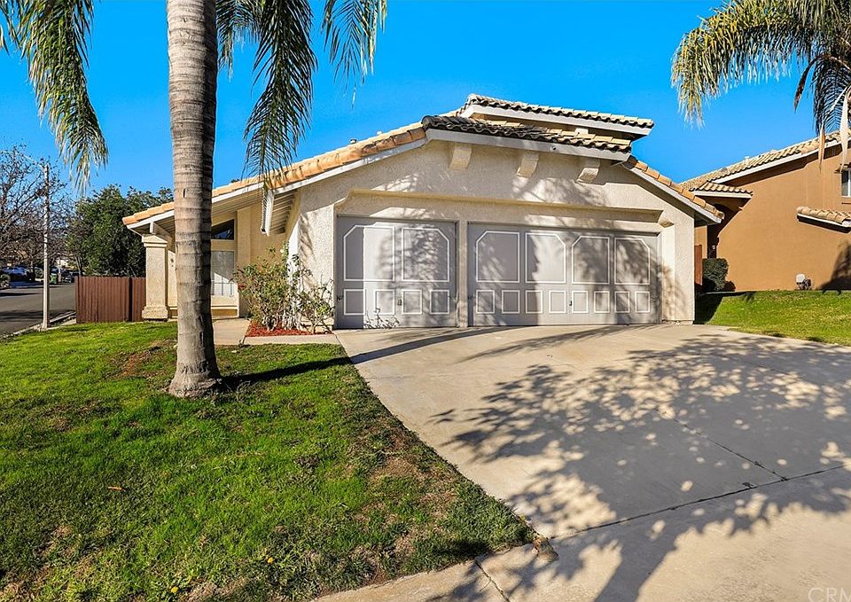 1st image of 2861 La Vista Ave