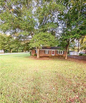 2nd image of 3021 Briarwood Ln