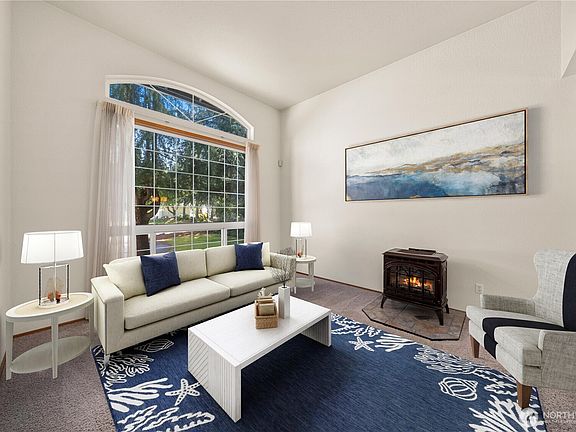 2nd image of 5201 Blacktail Court NE