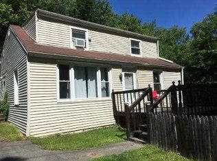 23 Brown Rd, Glenham, NY 12527