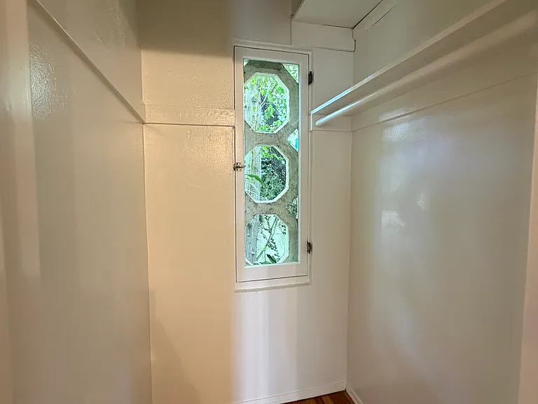 1342 N Laurel Ave #101 — Photo 6
