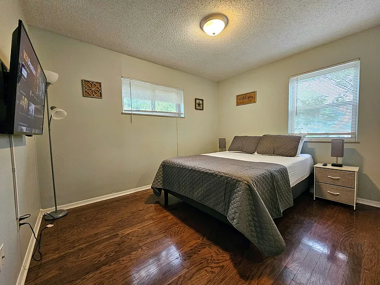 1 Coolwood Dr #14 — Photo 5