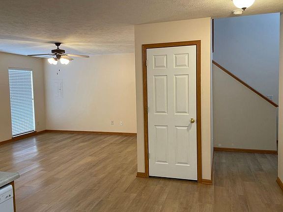 5th image of 1733 N 176th Plz