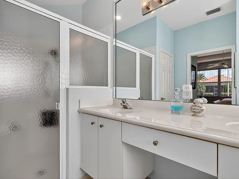 7116 Cataluna Cir — Photo 25