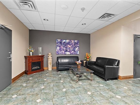 3rd image of 540 Ouellette Ave #6C