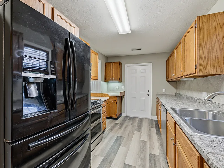 399 Old Dixie Hwy SW — Photo 21