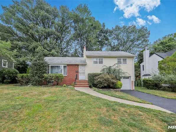 270 Glen Ave, Dumont, NJ 07628