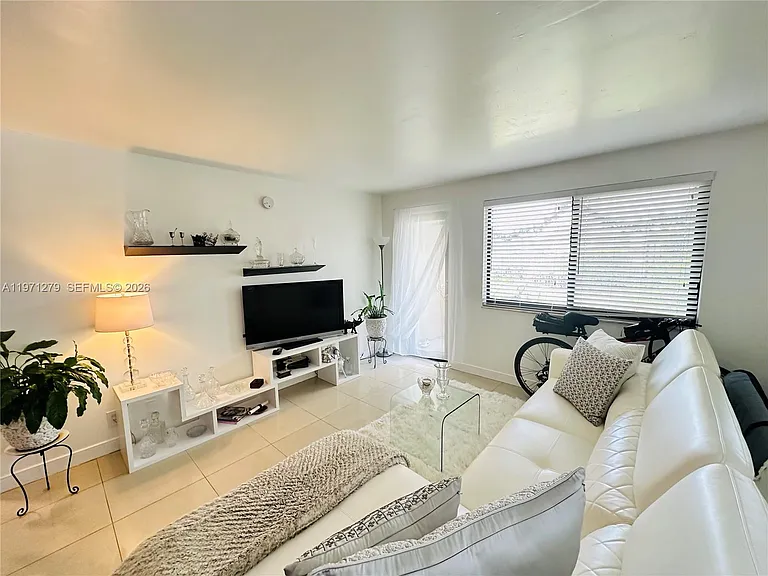 301 Golden Isles Dr #114 — Photo 8