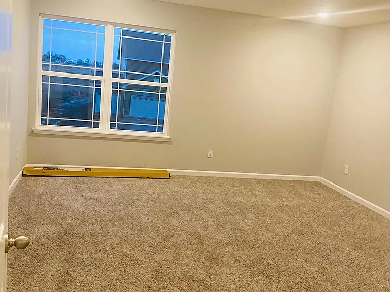 110 Thorpe Dr — Photo 5