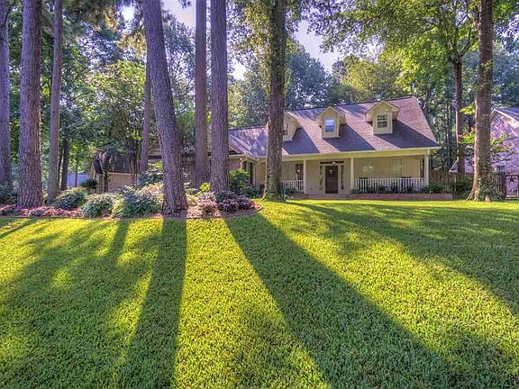 2nd image of 3609 Long Leaf Dr