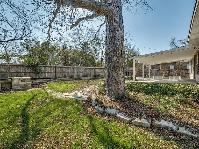 244 Halcyon Pl — Photo 22