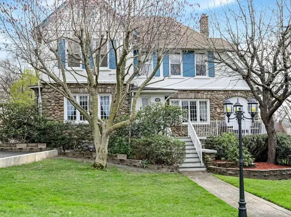 33 Columbus Ave, Hillsdale, NJ 07642