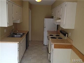 2nd image of 608 Summer Winds Ln