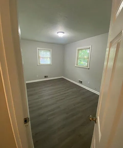 568 Anniston Dr — Photo 6