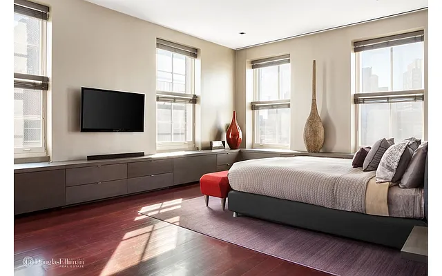 Sold by Douglas Elliman | media 19