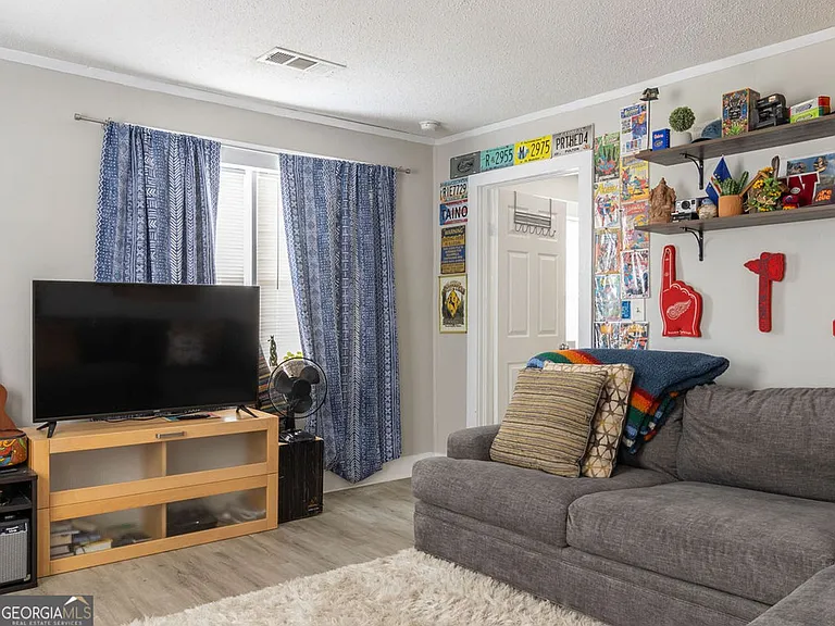 90 Martin Luther King Jr Dr — Photo 2