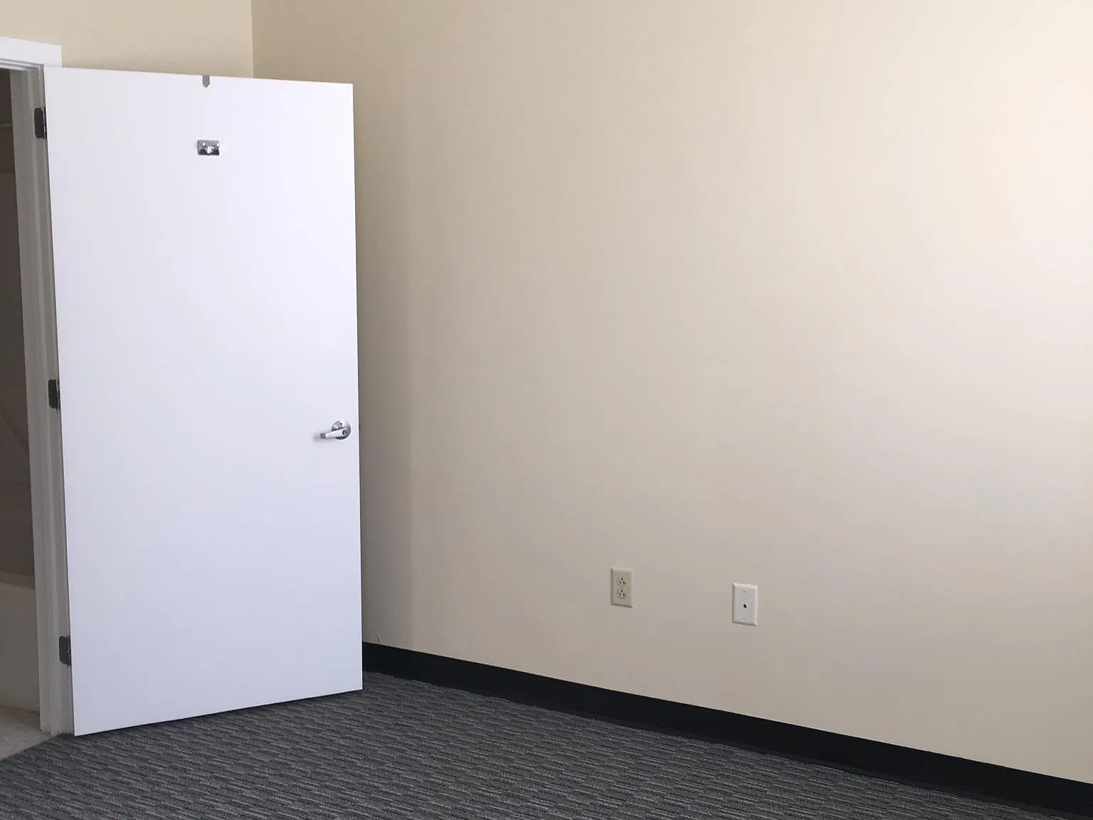 1 bed, 568 sqft, $1,075 — Photo 4