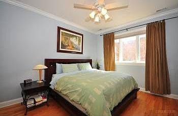 4th image of 4700 N Kenmore Ave APT 2D