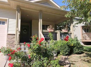 1717 Mackinaw Dr, Iowa City, IA 52245