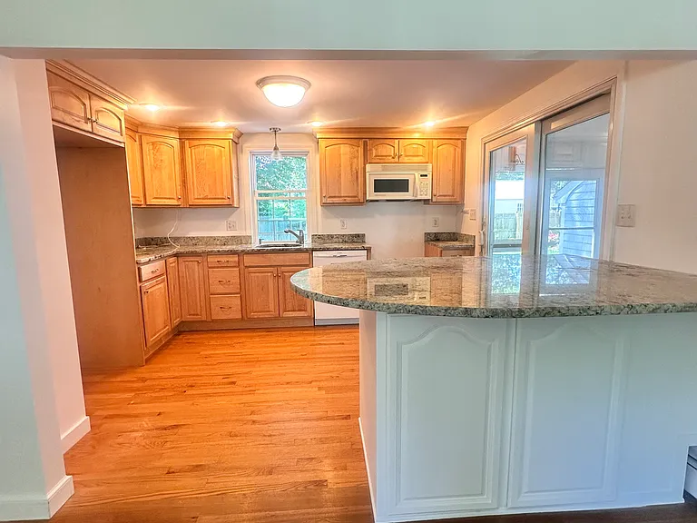 53 Sally Ln — Photo 4