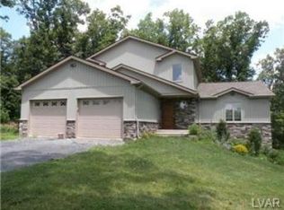 1833 Heffner Rd, Fogelsville, PA 18051