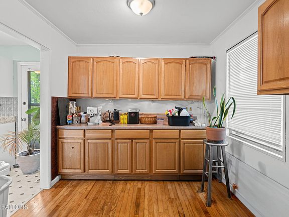 3rd image of 109 Albany Rd