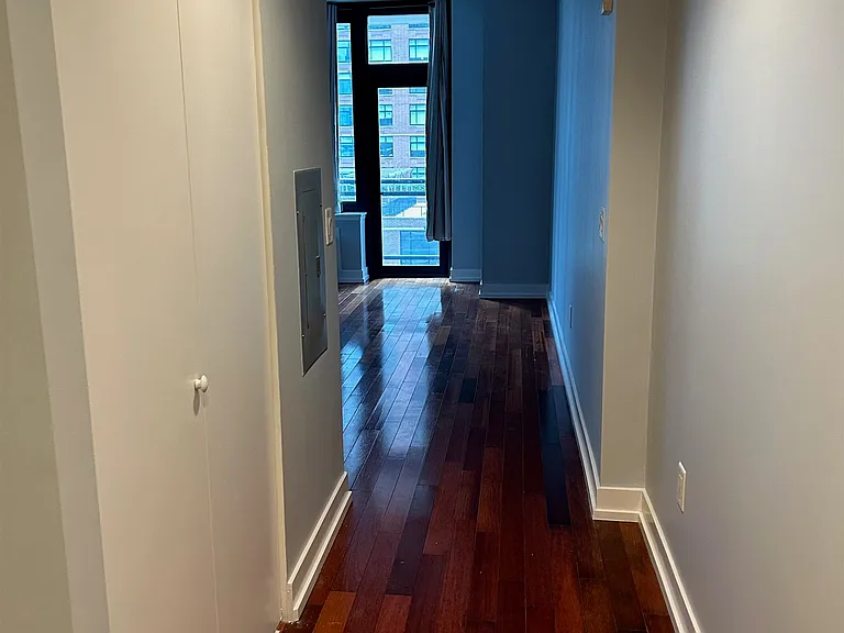 389 Washington St #11D — Photo 3