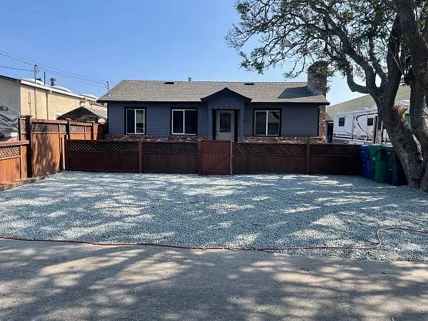 3520 Garden St — Photo 2