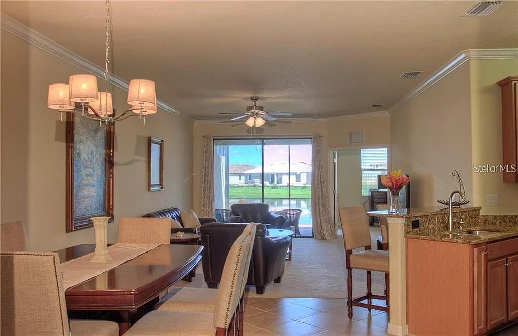 2 bed, 2.0 bath, 1541 sqft, $5,500 — Photo 3