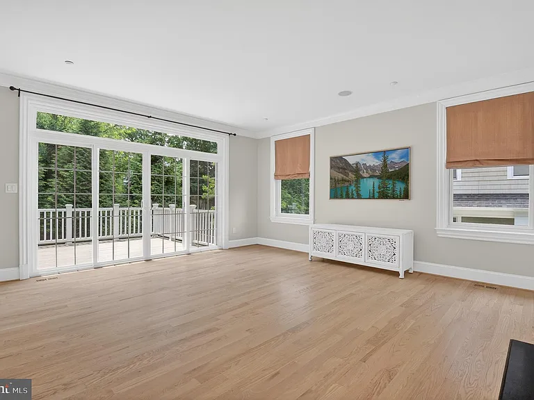 5718 Huntington Pkwy — Photo 23