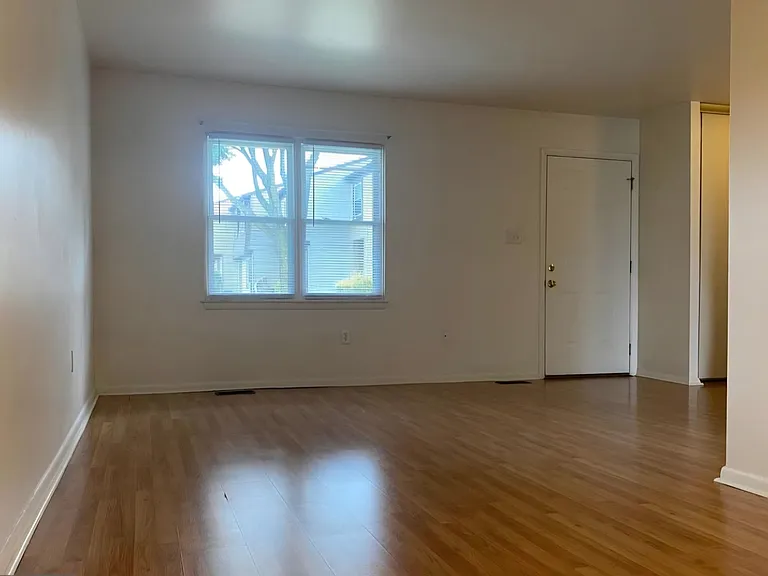8514 Fortune Pl — Photo 4