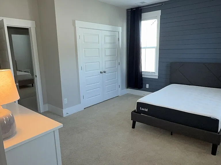 393 Oak Park St — Photo 21