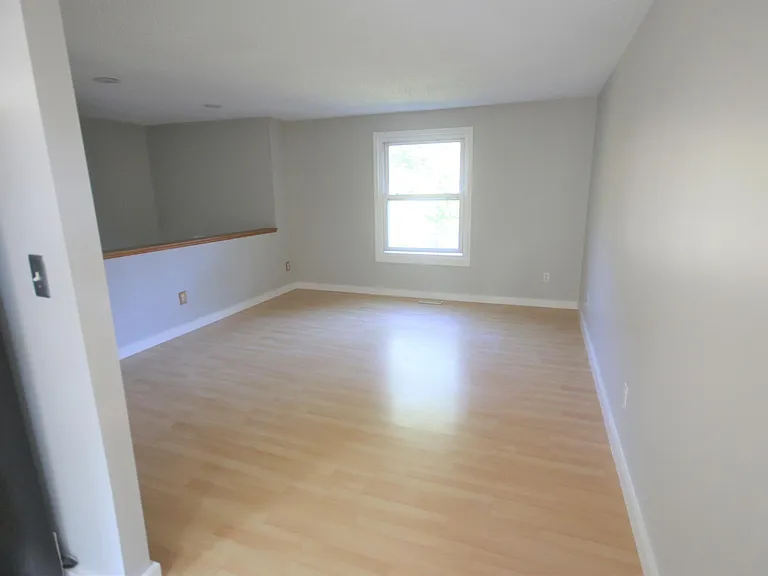 2169 Hemlock Dr — Photo 3