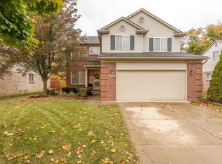 17135 Catherine Ct, Livonia, MI 48152