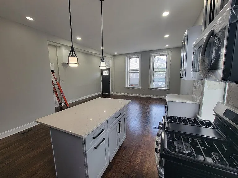 1157 W 19th St #1 — Photo 19