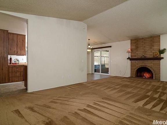 3rd image of 8016 Ramblewood Way