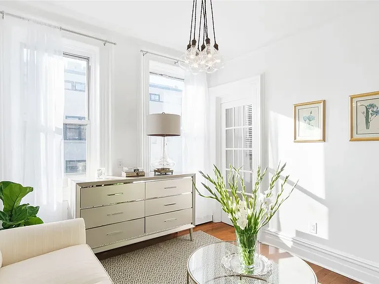 712 Willow Ave #5C — Photo 1