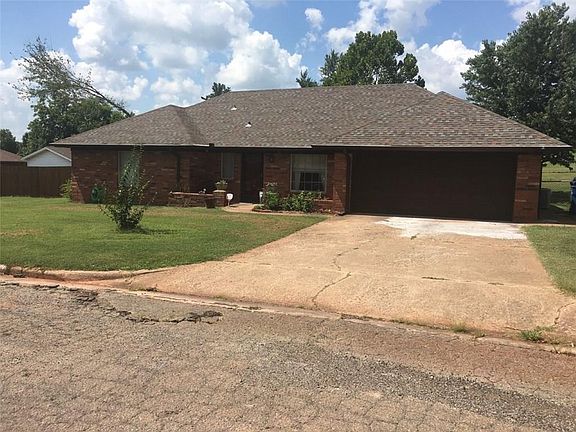 2nd image of 156 Lee Ann Ln