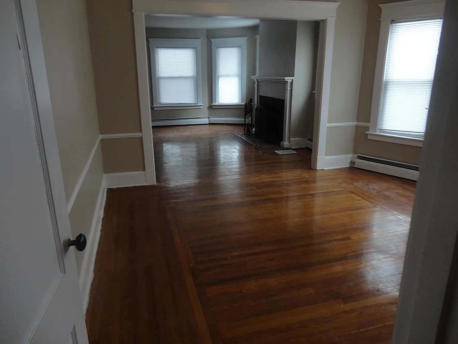 3 bed, $2,300 — Photo 2