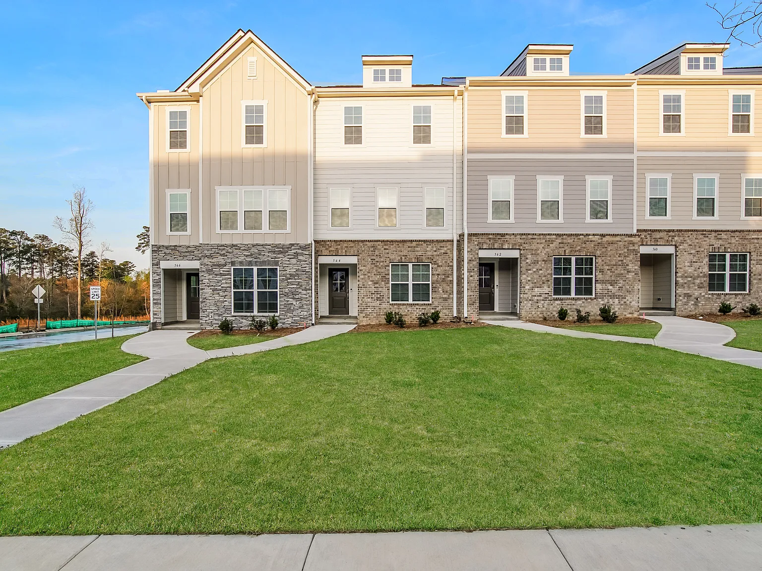Legacy Oaks Townhomes — Photo 3