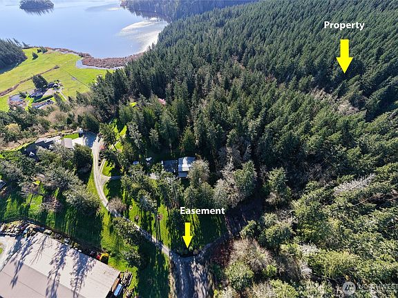 3rd image of 13998 Donnell Rd