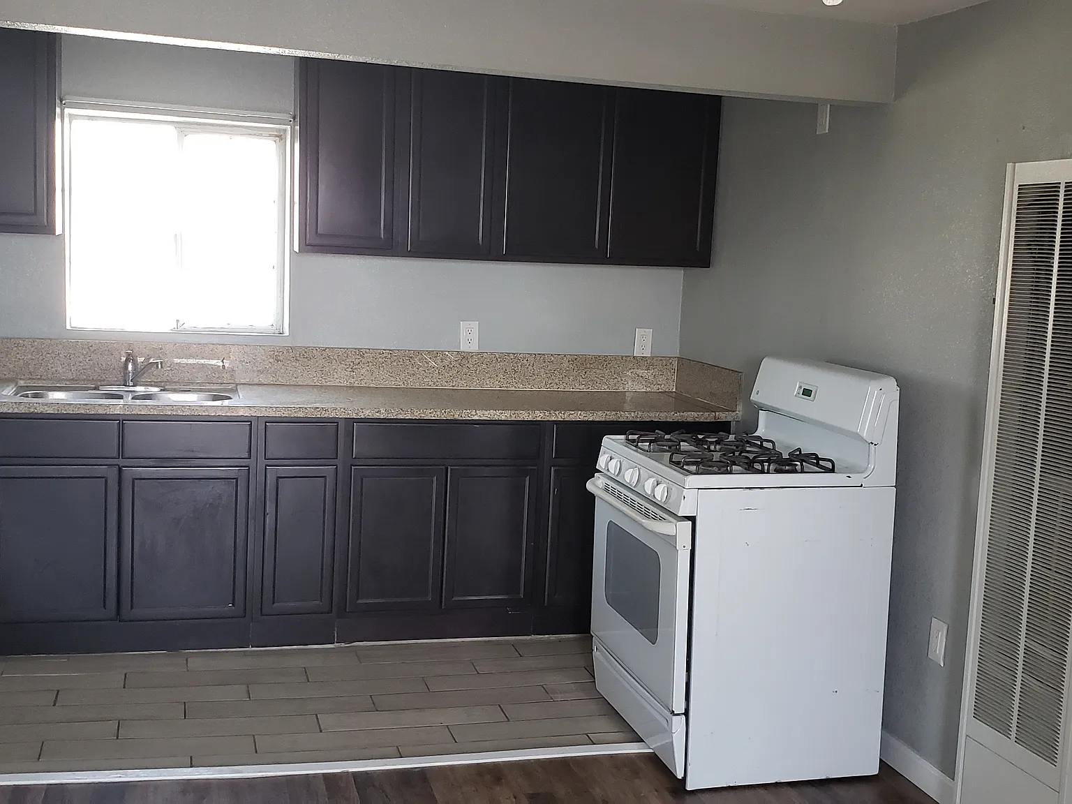 1 bed, 500 sqft, $950 — Photo 4