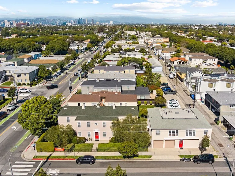 1802 Ocean Park Blvd — Photo 20