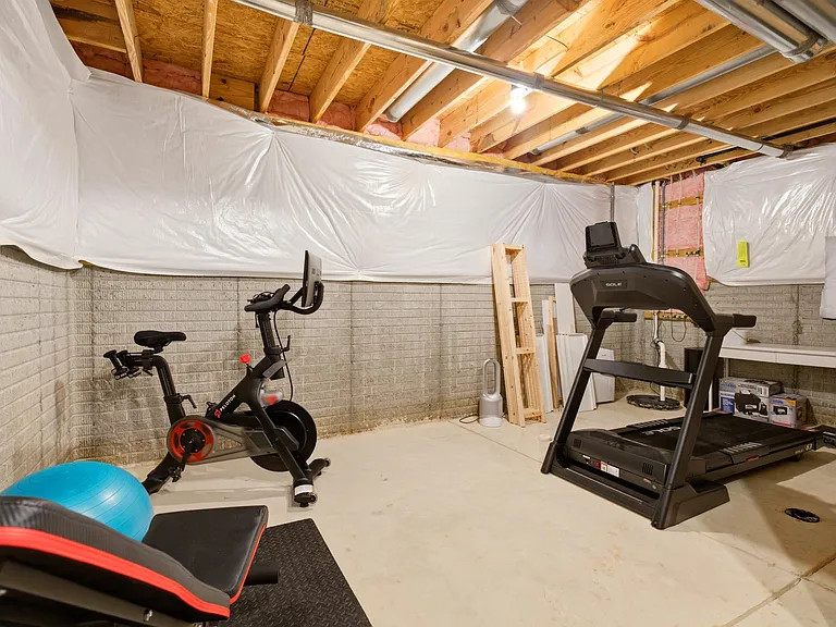 7333 Jergenson Way — Photo 38