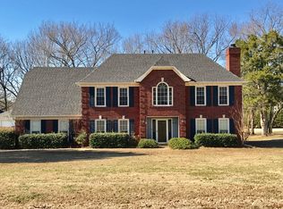 9075 Brookhollow Dr, Olive Branch, MS 38654