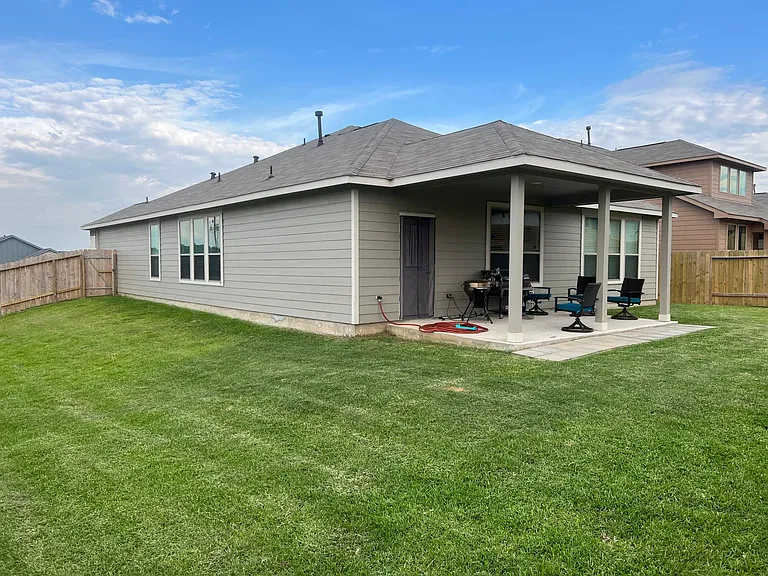 11425 Natalia Ln — Photo 3