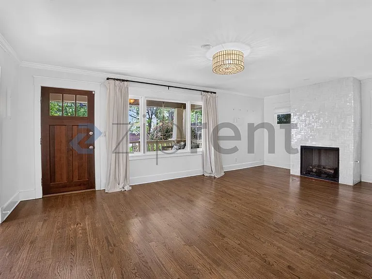 811 Verner St NW — Photo 3